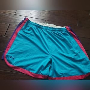 Women XL Under Armour Shorta